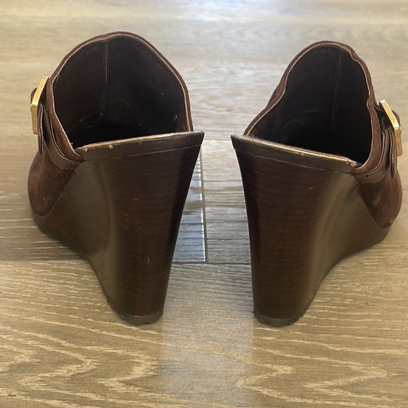 Ralph Lauren Chocolate Brown Suede Leather Wedge Heel Clogs Buckle Accent Size 9 - Picture 5 of 9